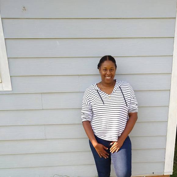 Meet your Posher, Tamara - Picture 1 of 1